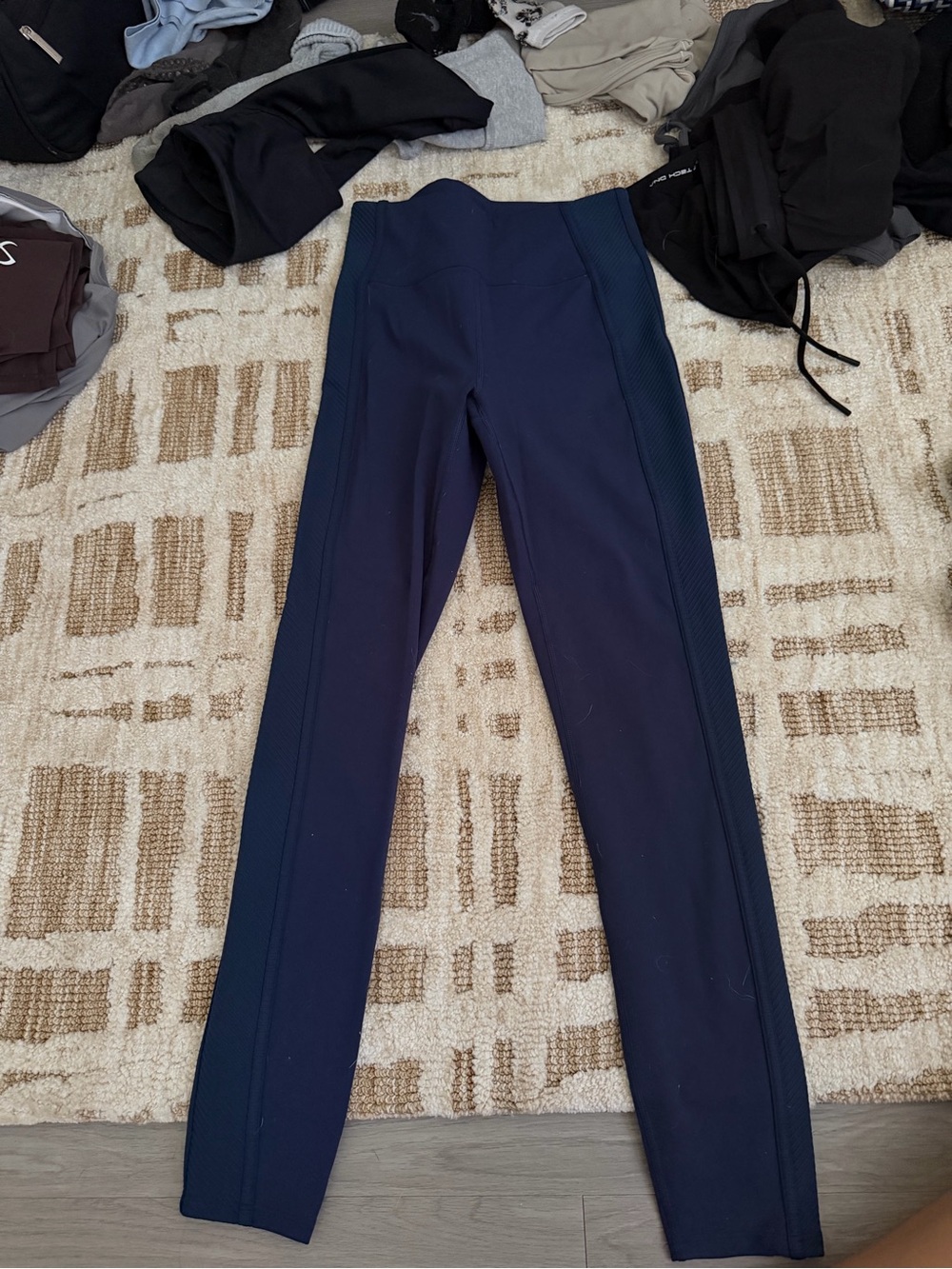 Vuori Navy Skyline Leggings